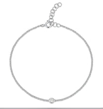 Load image into Gallery viewer, Single Bezel Diamond Bracelet