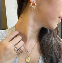 Load image into Gallery viewer, Triple Star Necklace