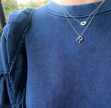 Load image into Gallery viewer, Pave Lips Necklace