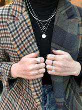 Load image into Gallery viewer, Diamond Disc Necklace